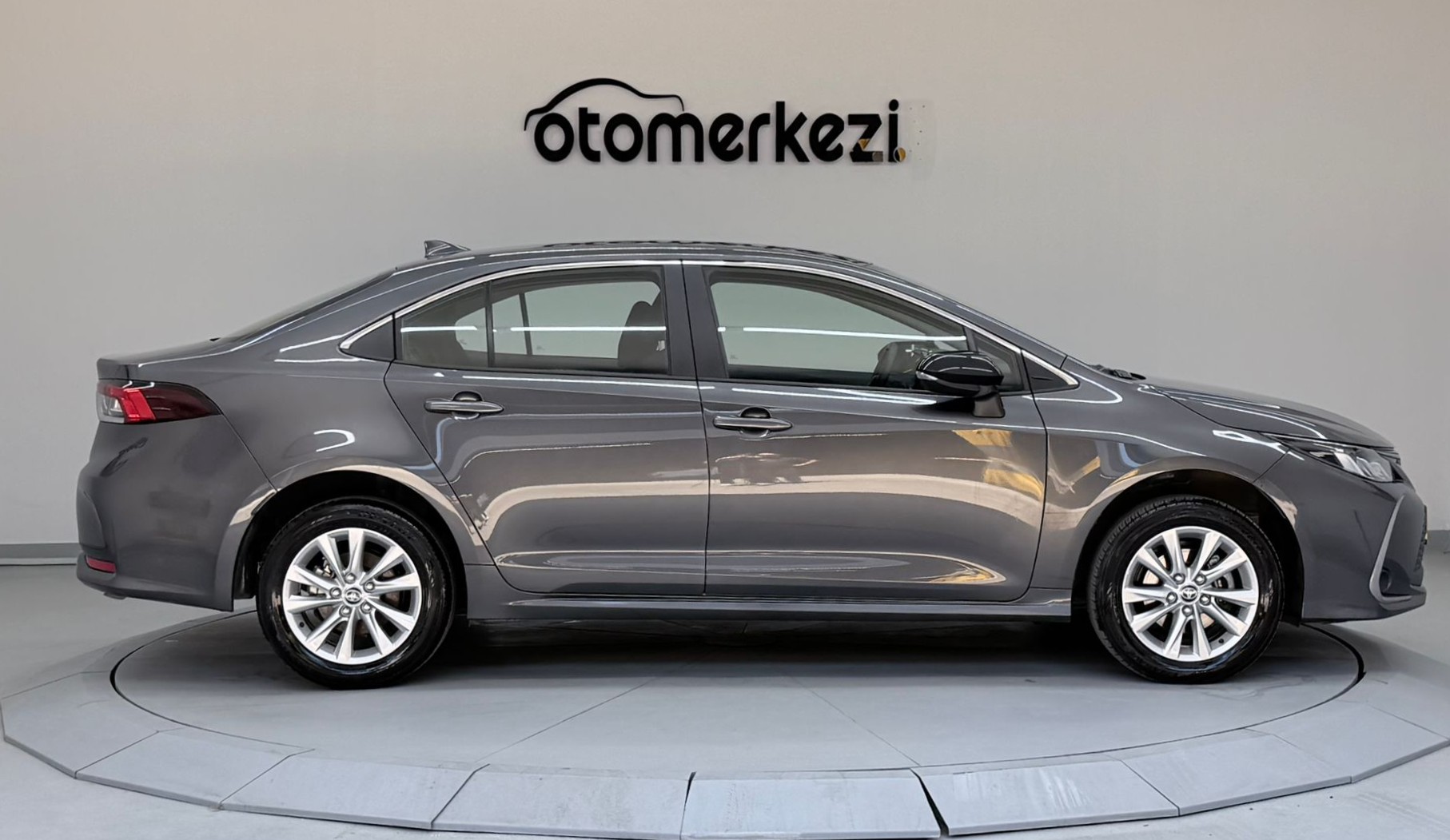 TOYOTA COROLLA 2